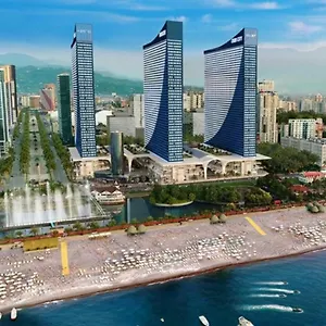Deluxe Aparthotel In Orbi City Batumi מלון דירות