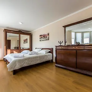 https://super-comfort-flat-for-you-near-the-metro.hotels-of-kiev.com